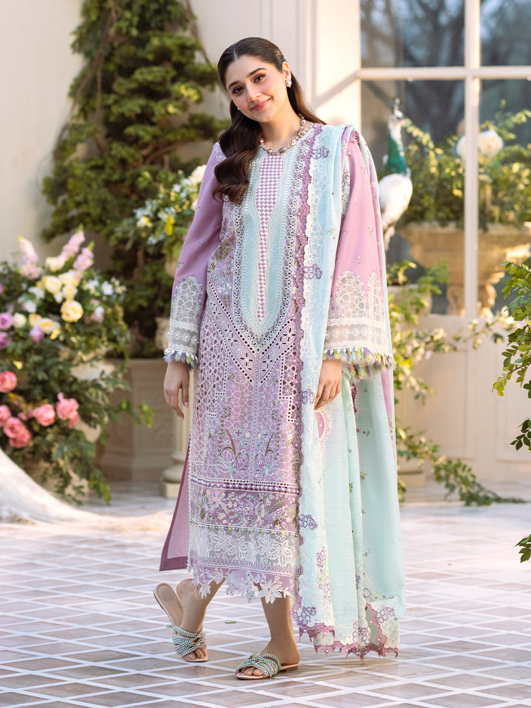 101 - B | 3 PC Luxury Lawn