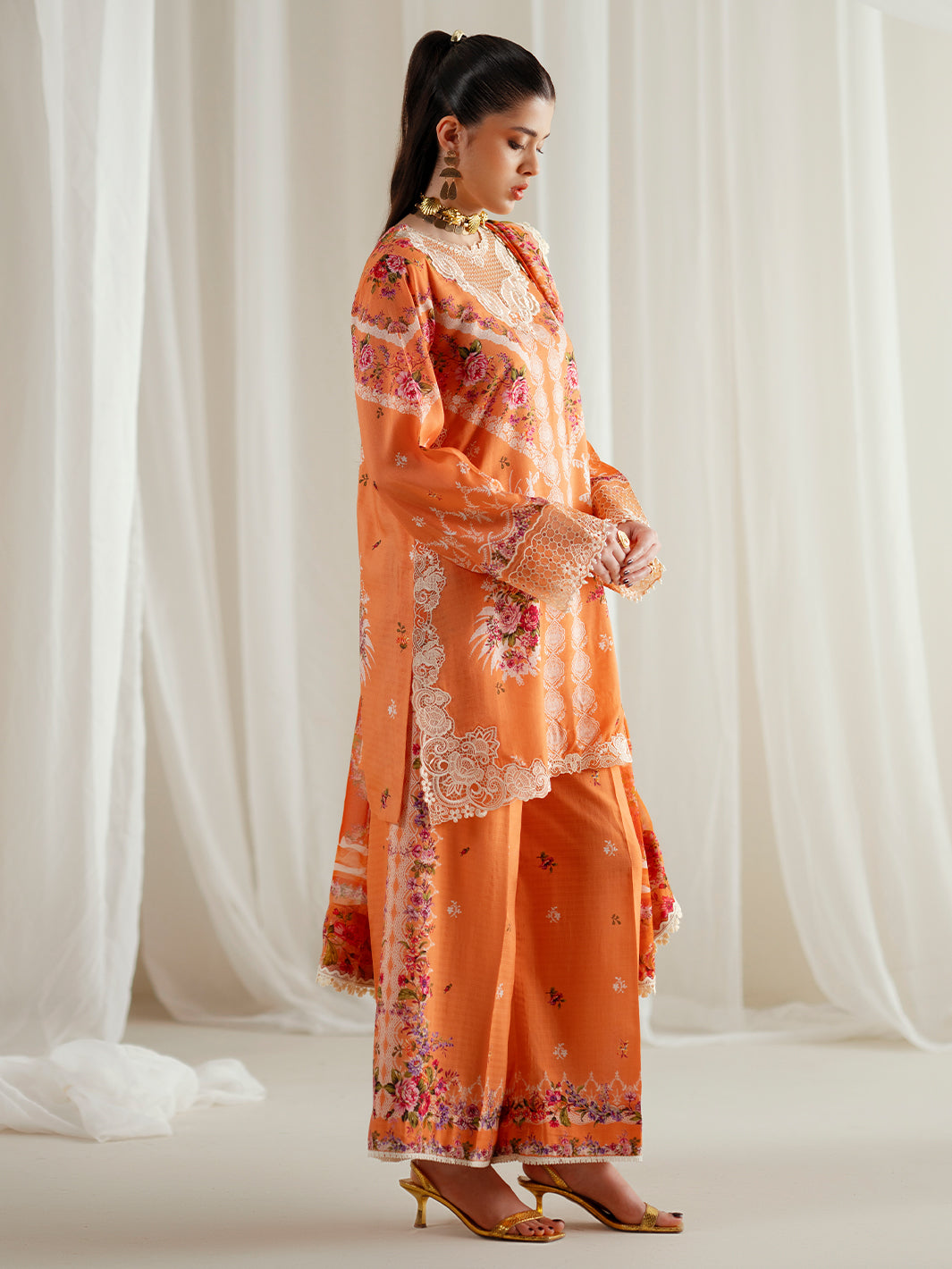 1101-A | Unstitched