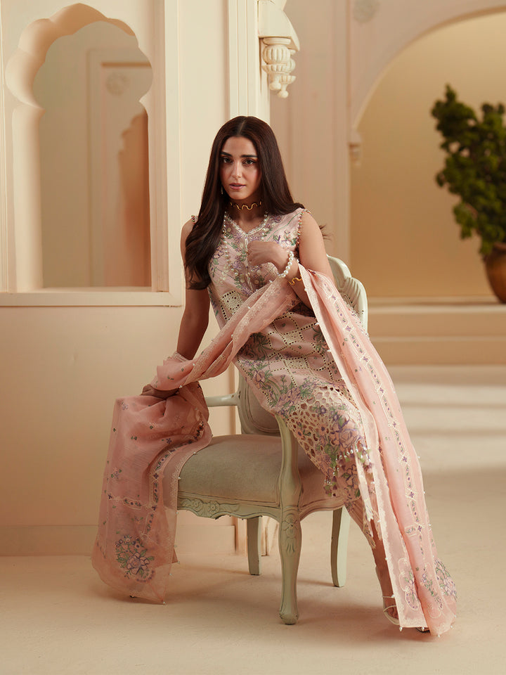 D-111-B | 3 PC Luxury Lawn