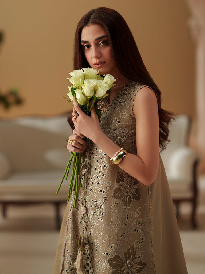 D-113-A | 3 PC Luxury Lawn