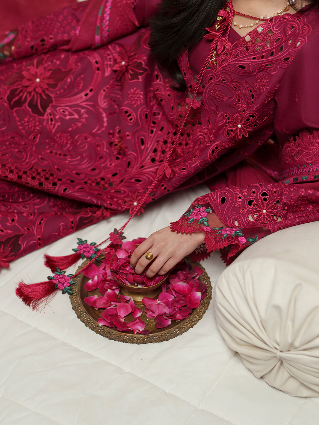 D-113-B | 3 PC Luxury Lawn