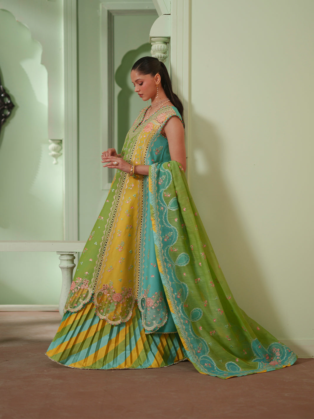 D-114-A | 3 PC Luxury Lawn