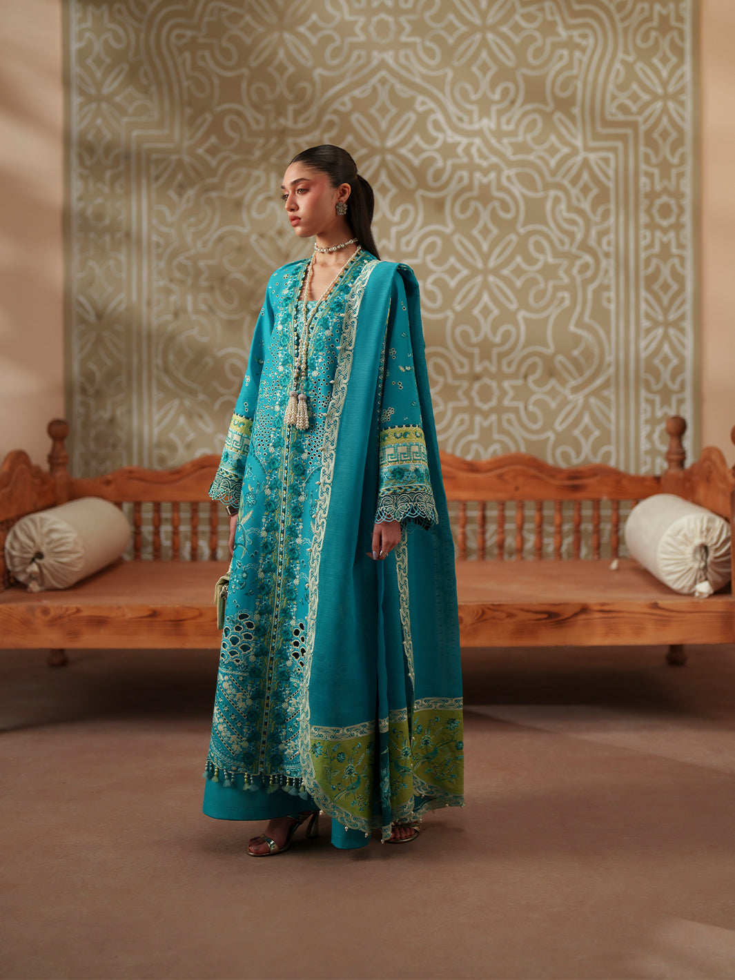 D-116-B | 3 PC Luxury Lawn