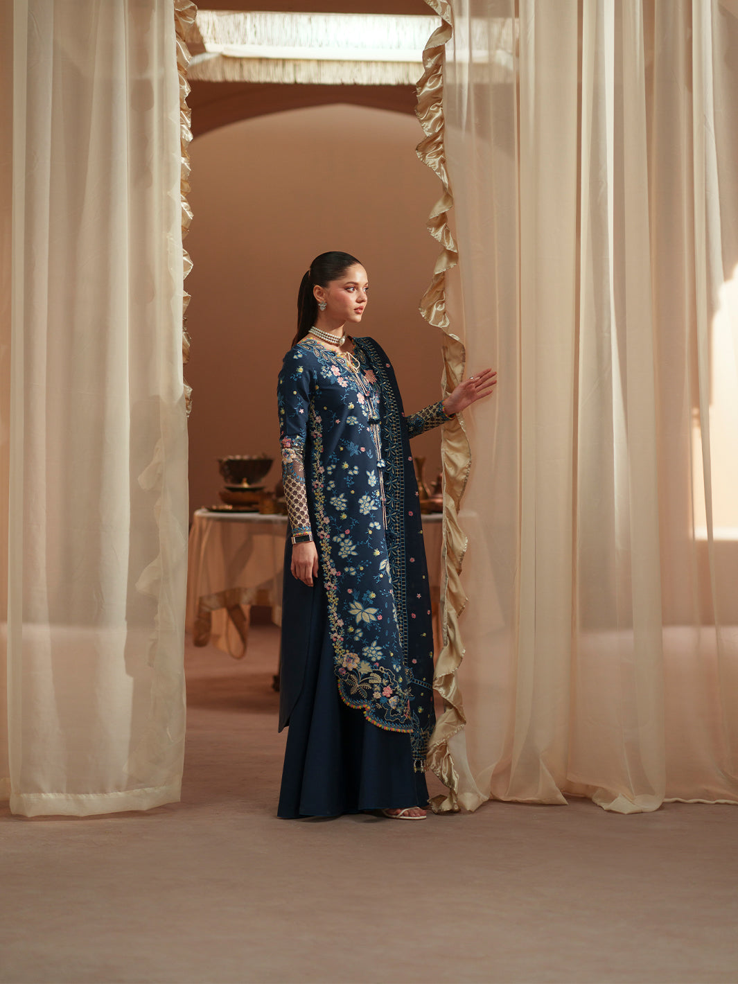 D-117-C | 3 PC Luxury Lawn