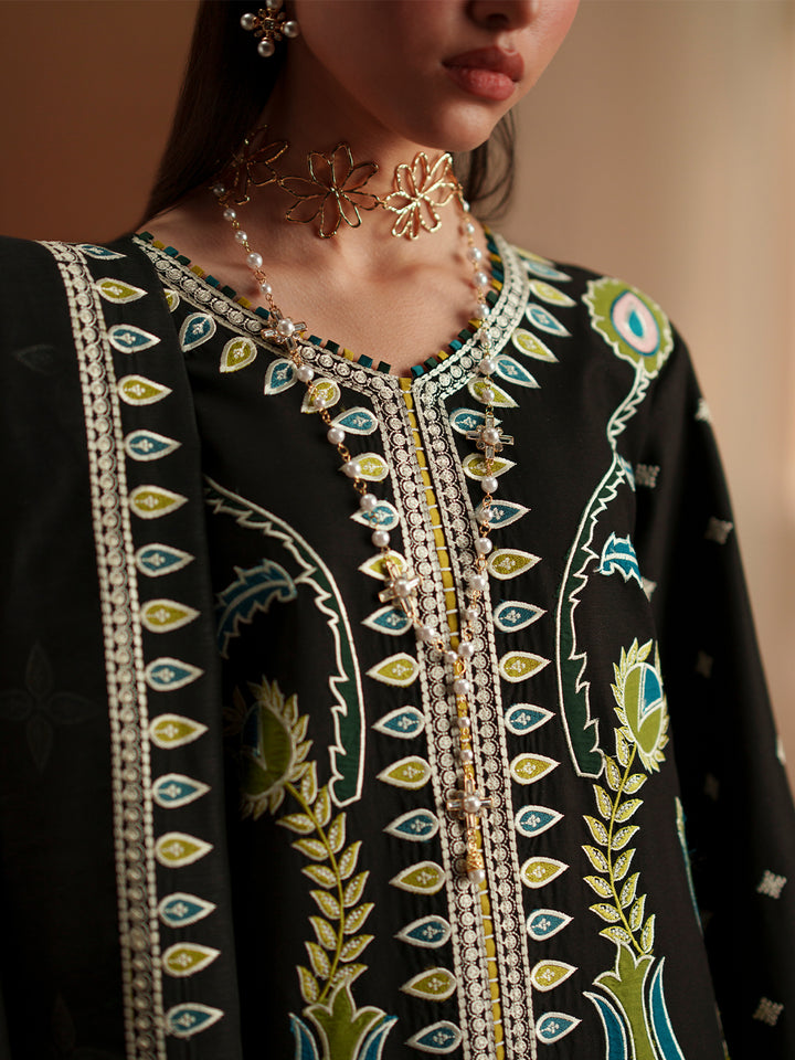 D-118-B | 3 PC Luxury Lawn