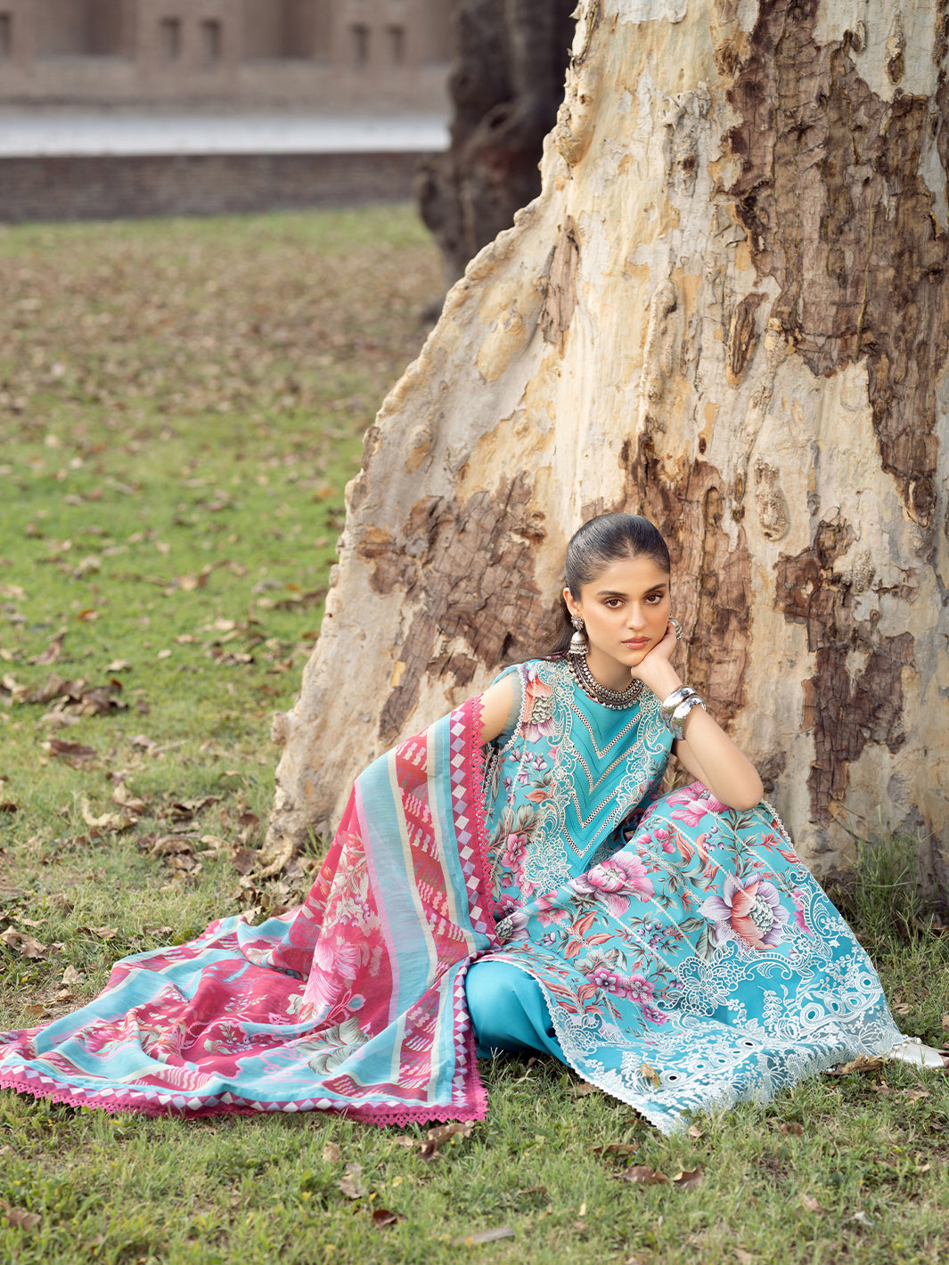 2085 - B | 3 PC Lawn