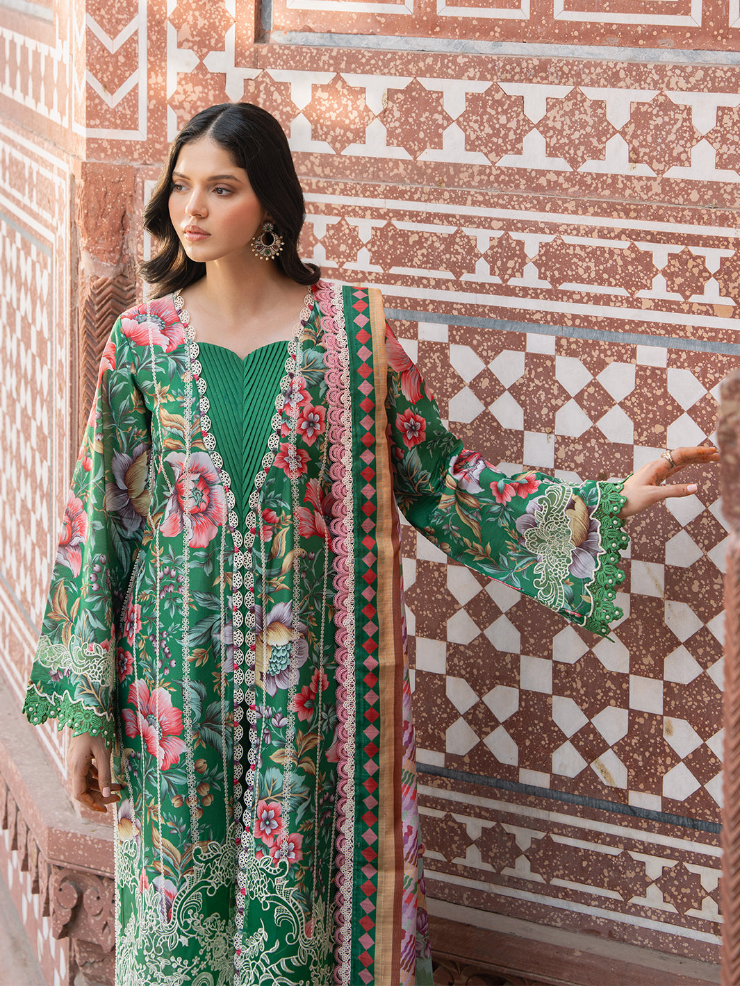 2085 - D | 3 PC Lawn