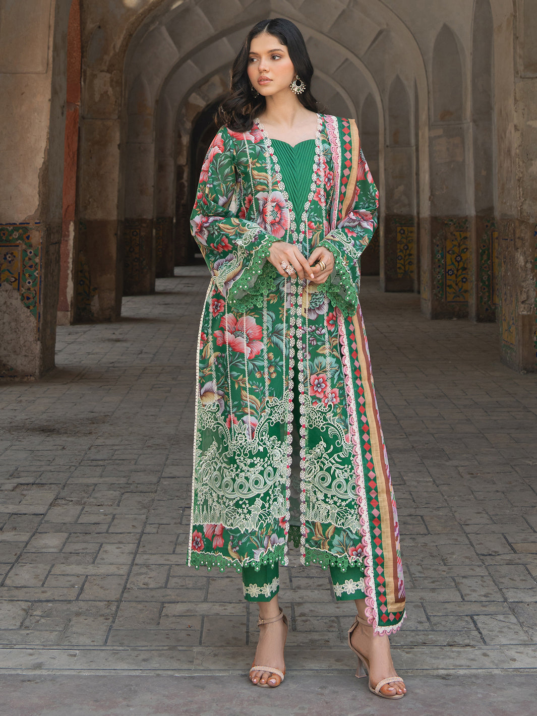 2085 - D | 3 PC Lawn