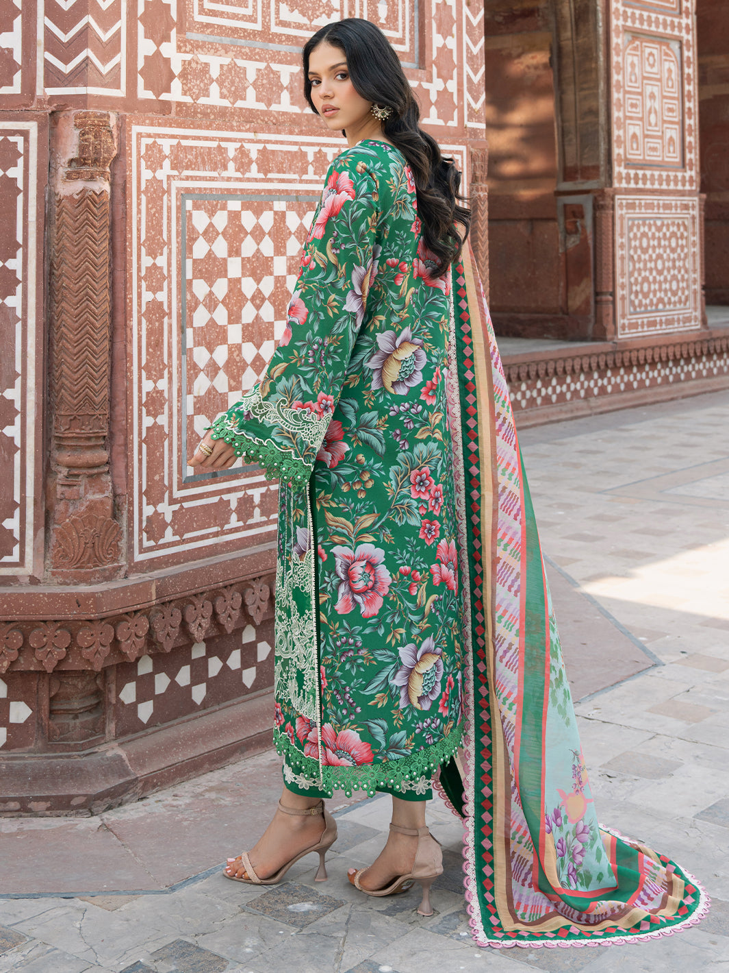 2085 - D | 3 PC Lawn