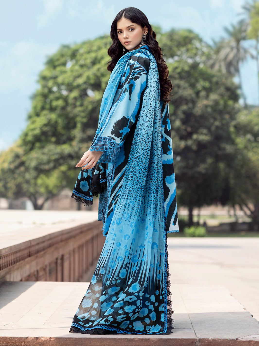 2086 - D | 3 PC Lawn
