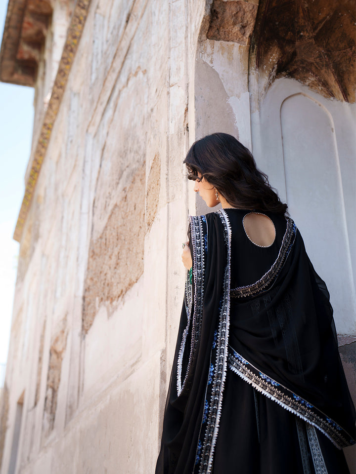 502 | 3 PC Luxury Lawn